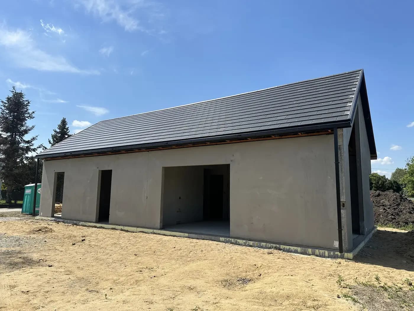 Dom jednorodzinny w Simoradzu z prefabrykatów — Simoradz