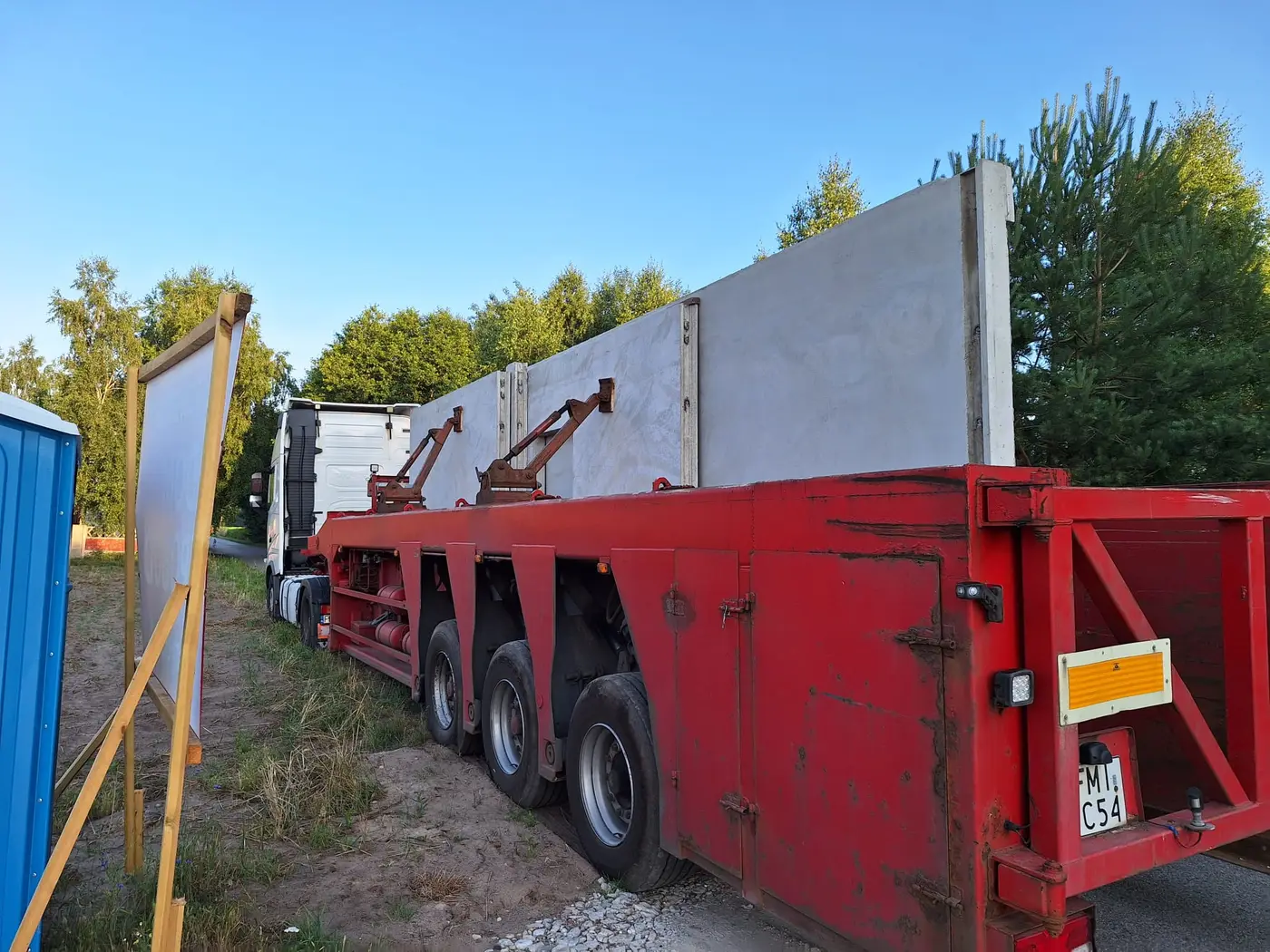 Dom parterowy pod Łowiczem z prefabrykatów — Łowicz