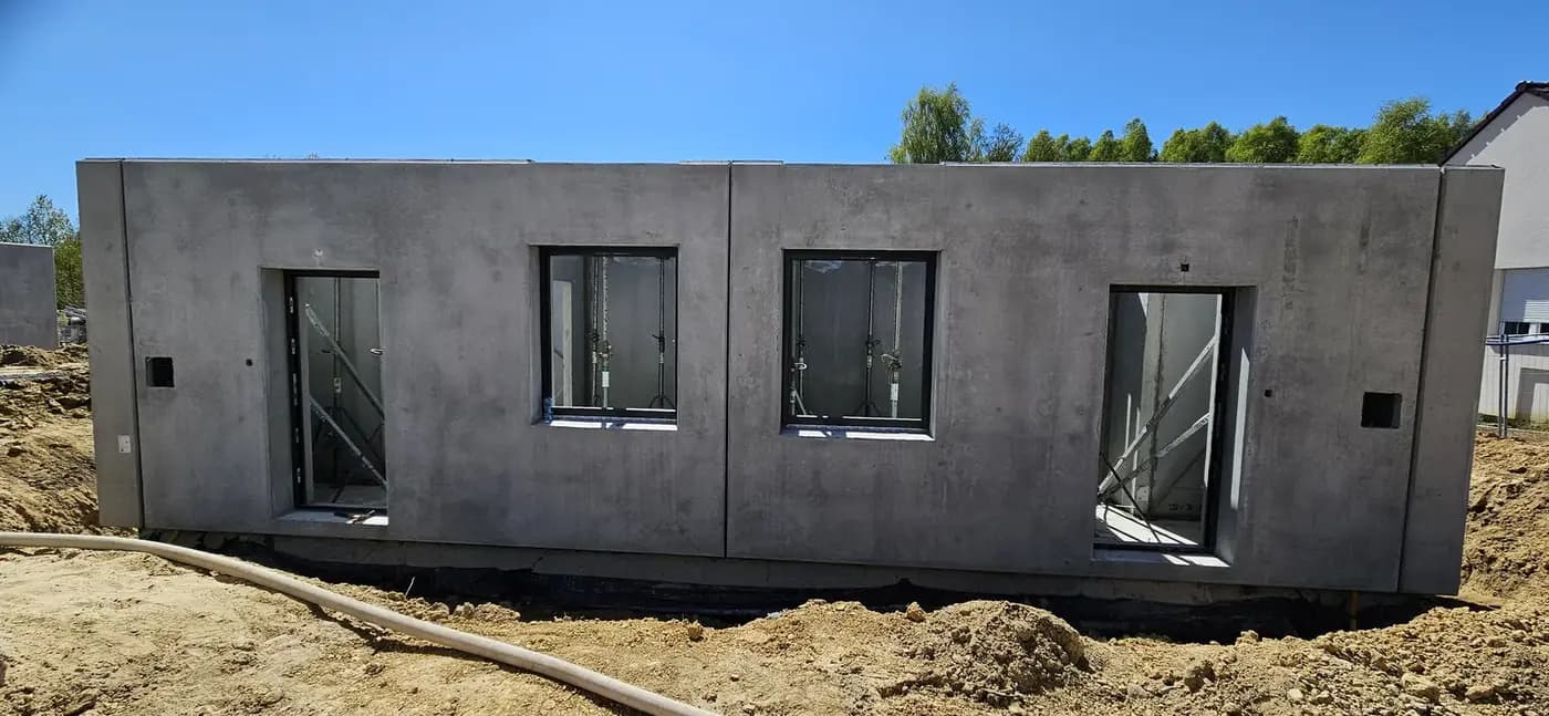 Dom parterowy w Nowym Kisielinie — ściany prefabrykowane — Zielona Góra