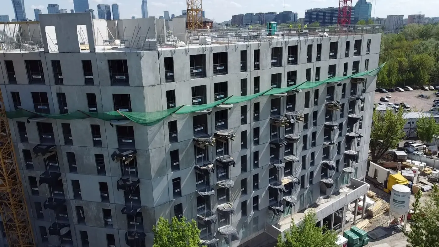 Budynek przy Prądzyńskiego — Warszawa