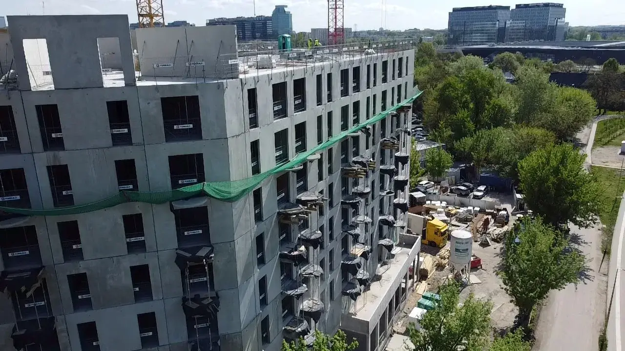 Budynek przy Prądzyńskiego — Warszawa
