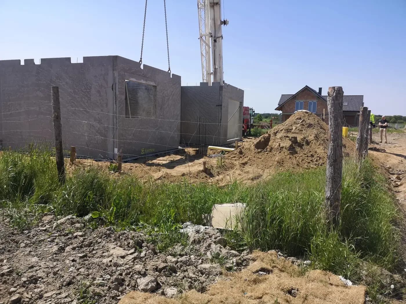 Dom jednorodzinny w Prusicach — ściany i schody prefabrykowane — Prusice