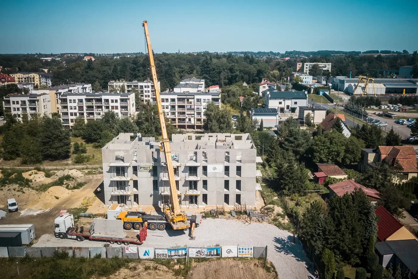 Budynek wielorodzinny w Ostrzeszowie — ściany, stropy i schody — Ostrzeszów