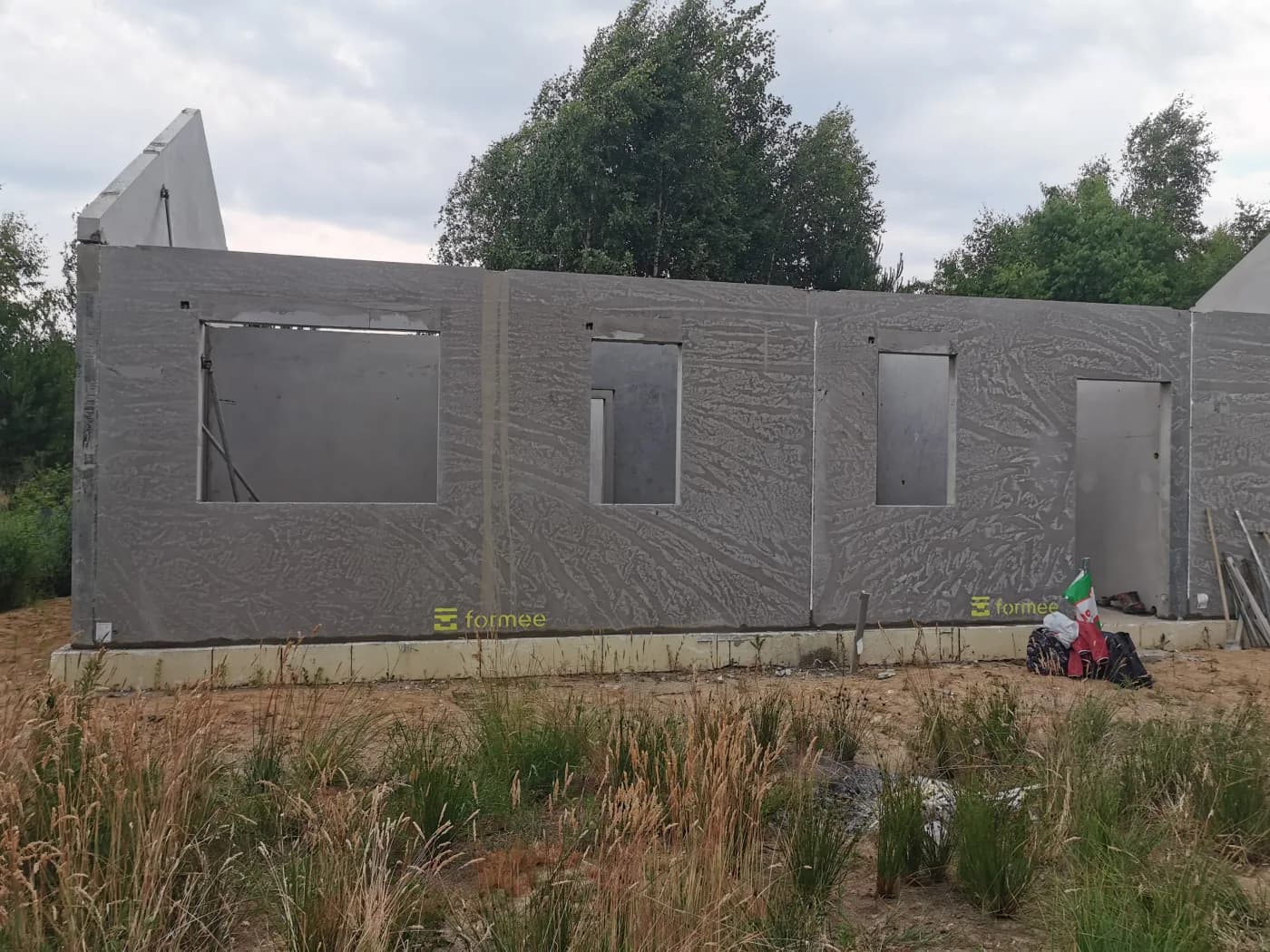 Rodinný dom v obci Stare Krasnodęby — prefabrikované steny
