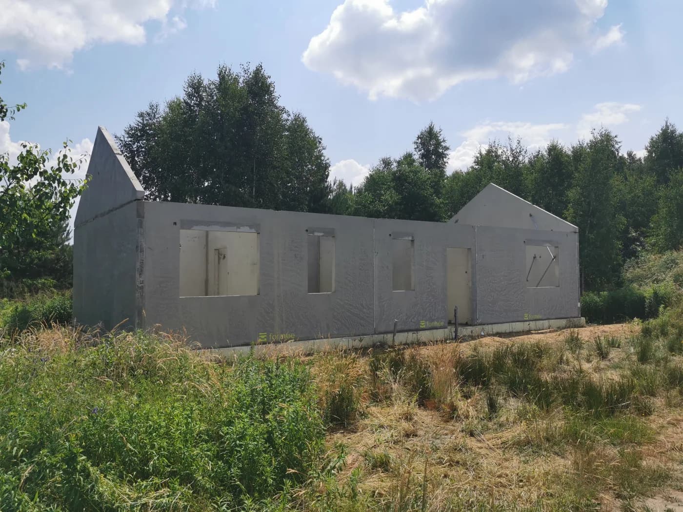 Einfamilienhaus in Stare Krasnodęby — Fertigteilwände — Referenz von Formee