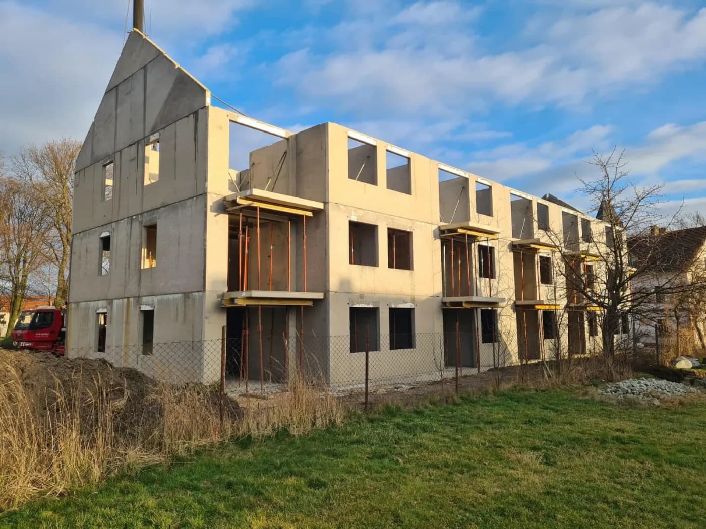 Multi-family building in Chojnów — walls, slabs, balconies — Formee project